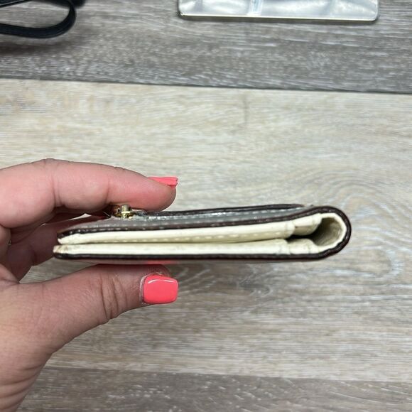 Kate Spade silver wallet - Picture 4 of 9